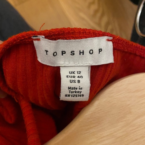 Topshop women's red Bodysuit
Size US 8 - Picture 13 of 16